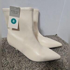 A New Day White Faux Leather Boots, Zips Up the Side, Size 8, New With Tags